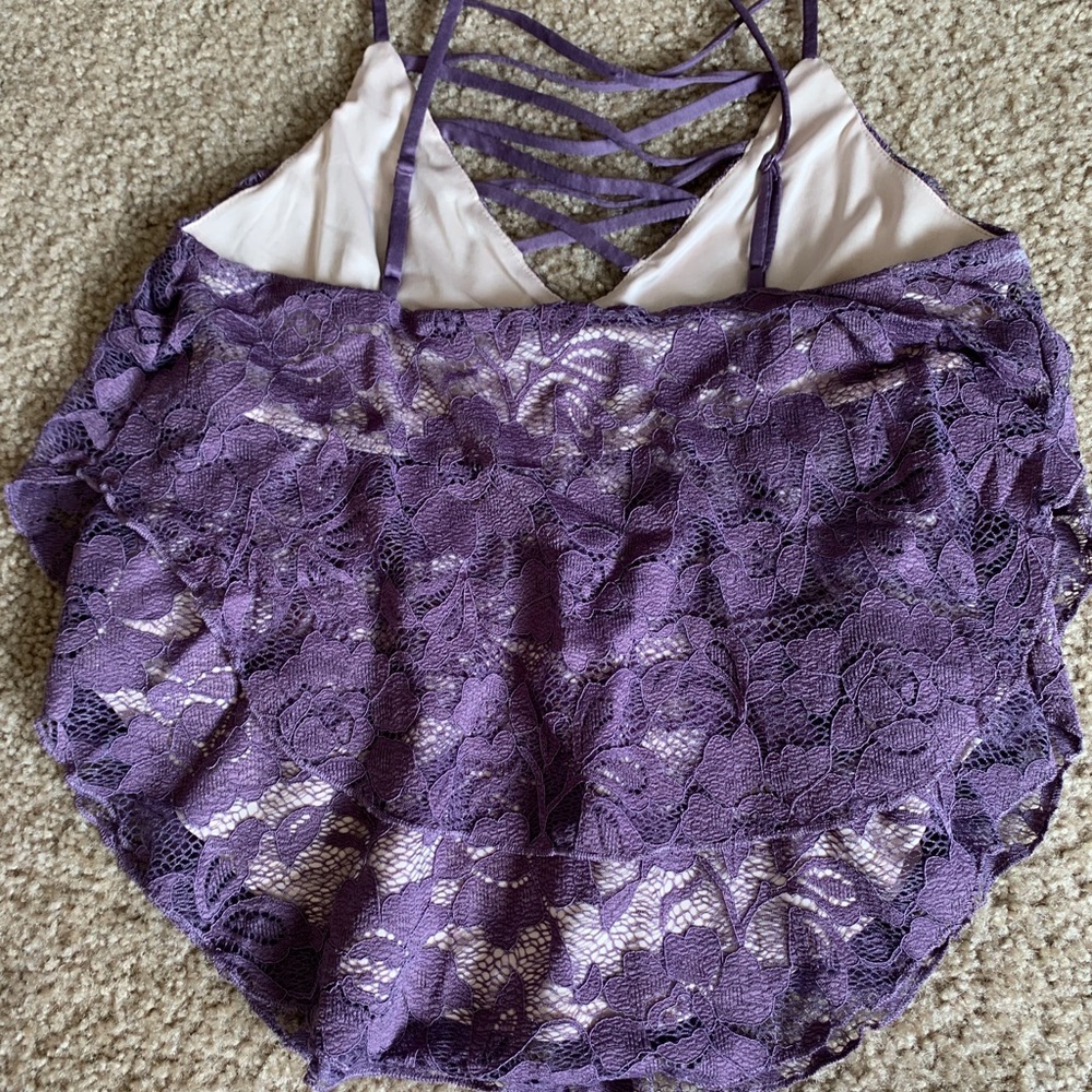 Super cute Express top! - Picture 3 of 3